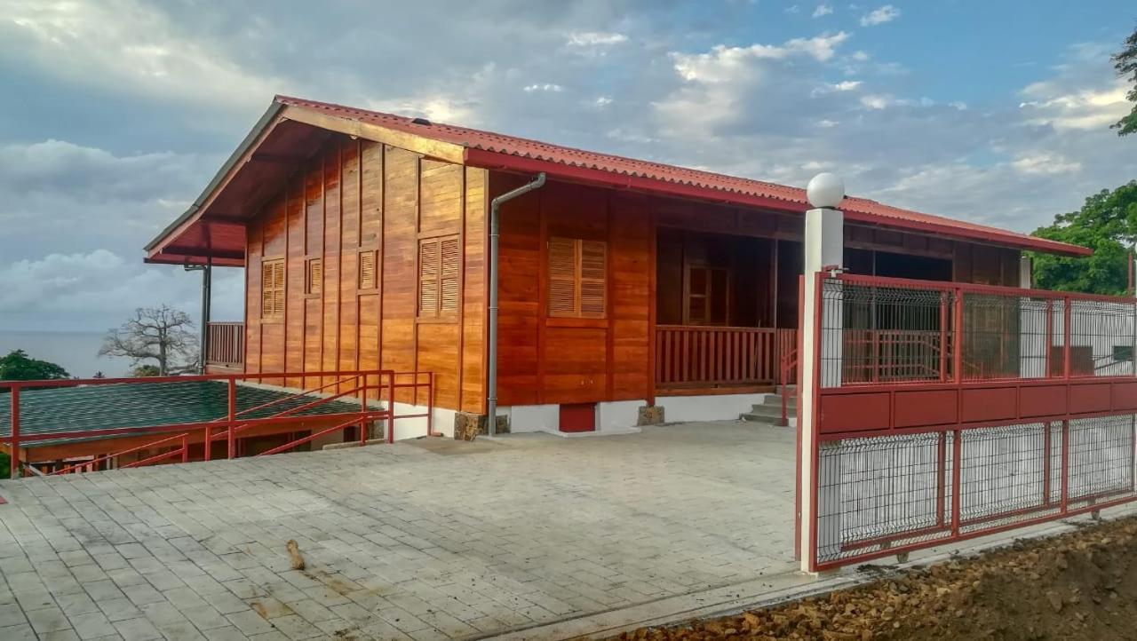 Domus Guesthouse Santana エクステリア 写真