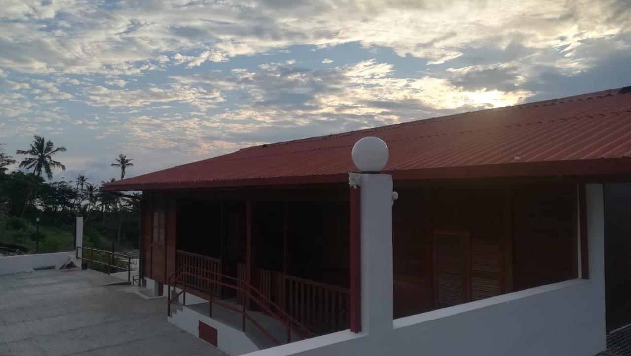 Domus Guesthouse Santana エクステリア 写真
